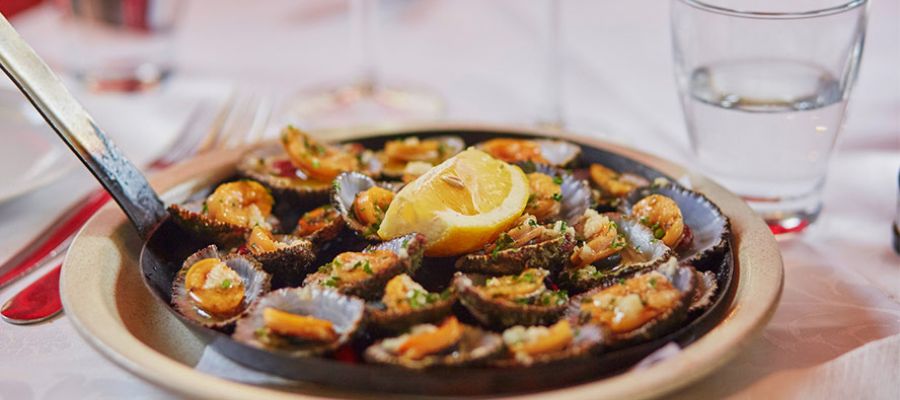 A Comer Pela Madeira Fora: Peixe, Carne e Fruta