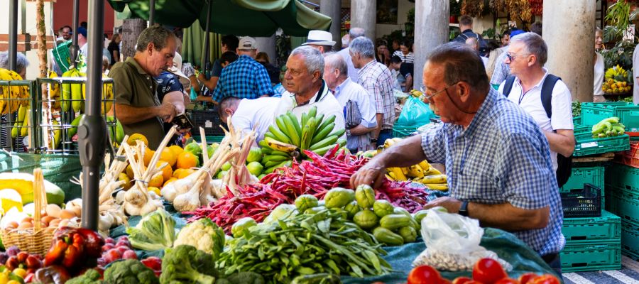 A Comer Pela Madeira Fora: Peixe, Carne e Fruta